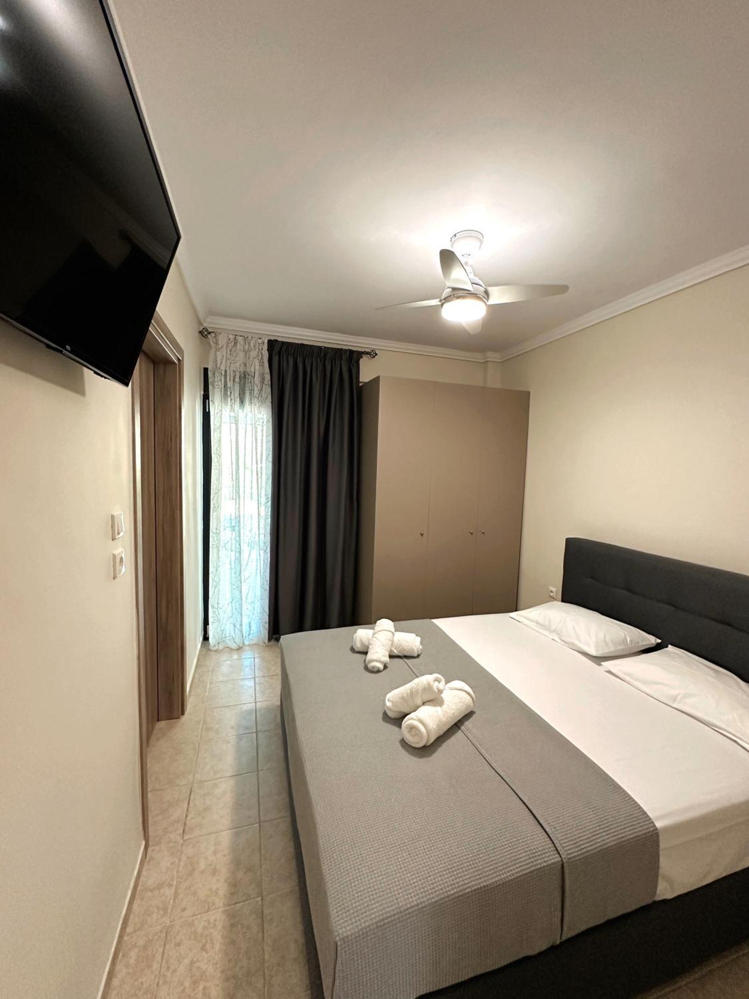 Diara Apartment Неа Ираклия Екстериор снимка