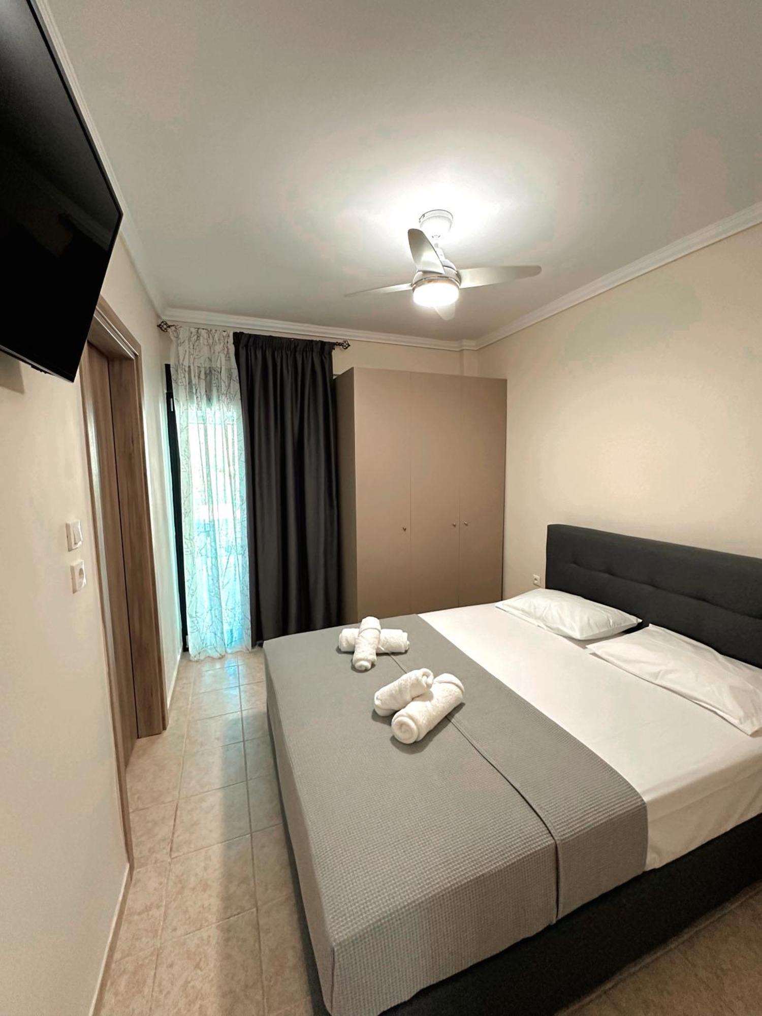 Diara Apartment Неа Ираклия Екстериор снимка