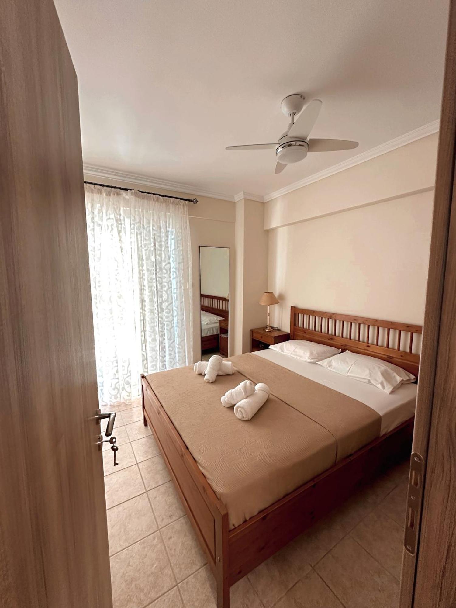 Diara Apartment Неа Ираклия Екстериор снимка